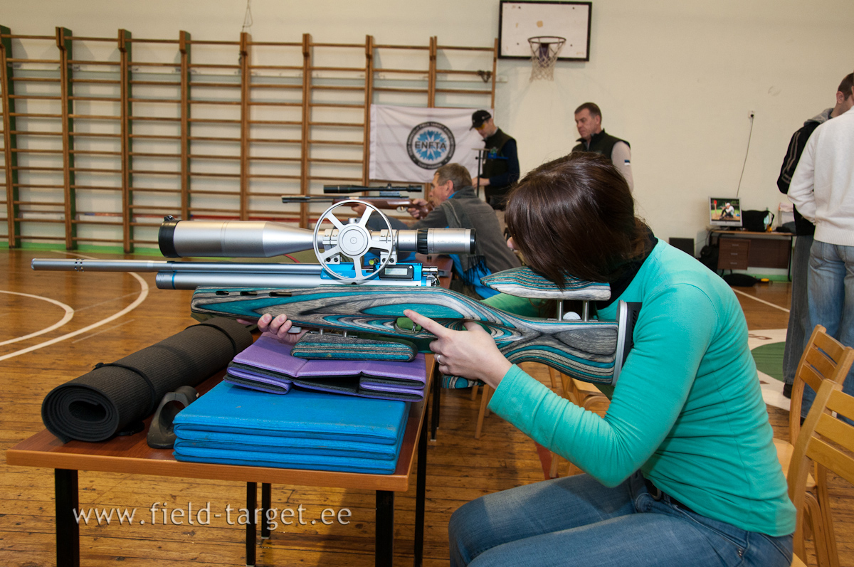 Tõsi, vasakukäelisuseks pole see mõeldud